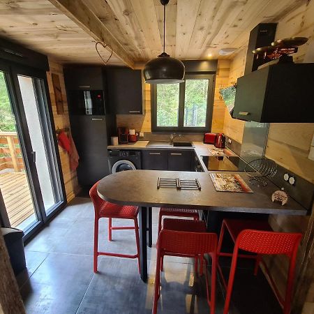 Le Refuge Perche Du Saut De La Bourrique Spa, Terrain Cloture 热拉梅 外观 照片