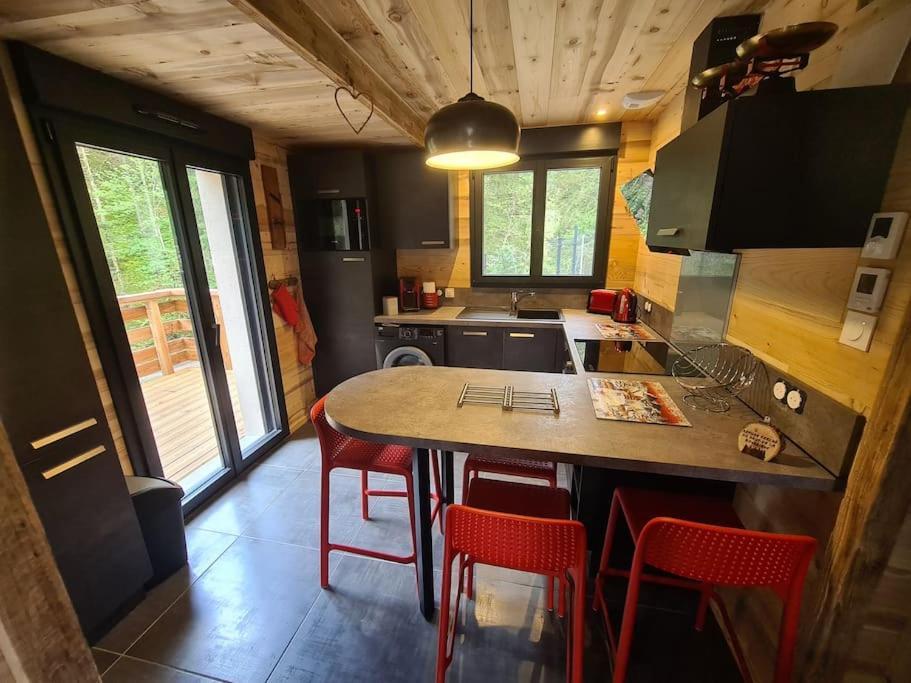 Le Refuge Perche Du Saut De La Bourrique Spa, Terrain Cloture 热拉梅 外观 照片