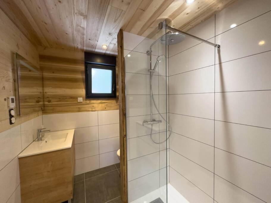 Le Refuge Perche Du Saut De La Bourrique Spa, Terrain Cloture 热拉梅 外观 照片