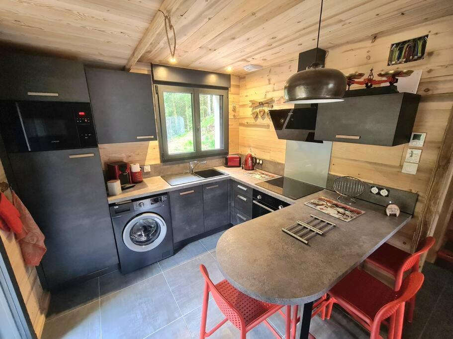 Le Refuge Perche Du Saut De La Bourrique Spa, Terrain Cloture 热拉梅 外观 照片