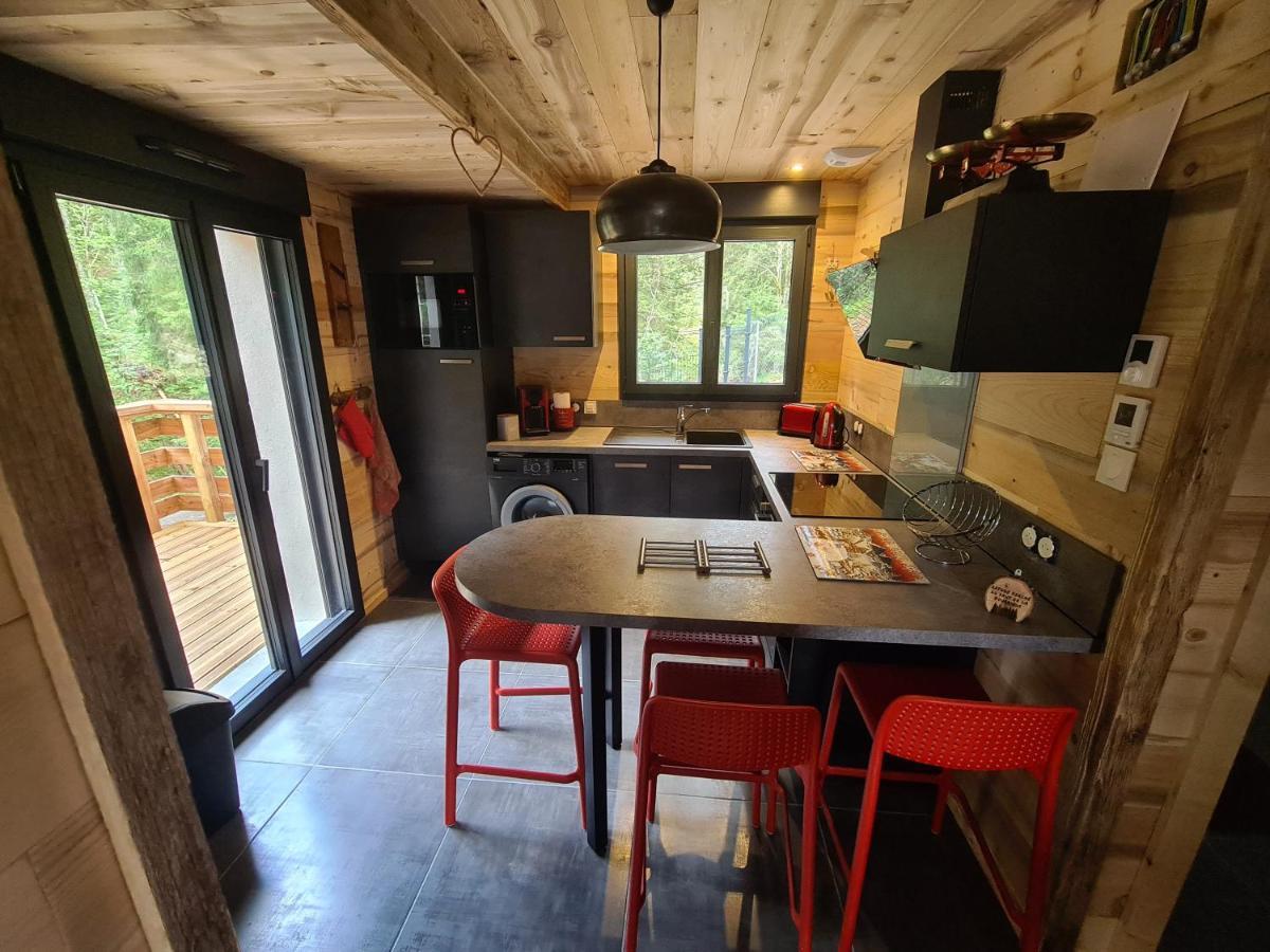 Le Refuge Perche Du Saut De La Bourrique Spa, Terrain Cloture 热拉梅 外观 照片