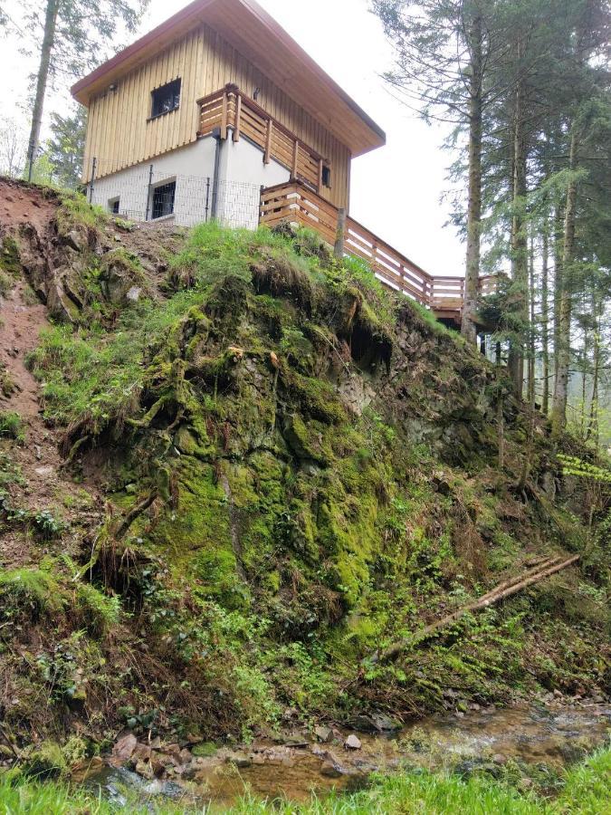 Le Refuge Perche Du Saut De La Bourrique Spa, Terrain Cloture 热拉梅 外观 照片